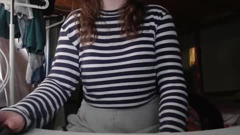 Snapshot of the_prettywondder chatting on October 8, 2:42 am Ekye online show from October 8, 2:42 am