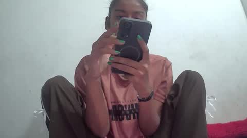 Snapshot of the_right_girl chatting on December 15, 5:23 am Suzan Sexy online show from December 15, 5:23 am