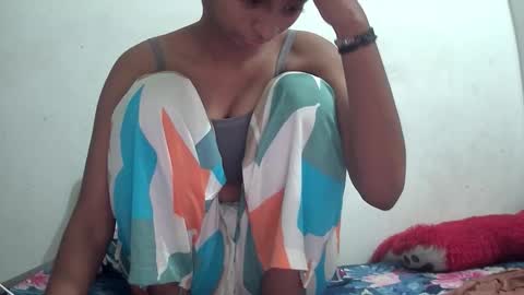 Snapshot of the_right_girl chatting on December 22, 8:00 am Suzan Sexy online show from December 22, 8:00 am