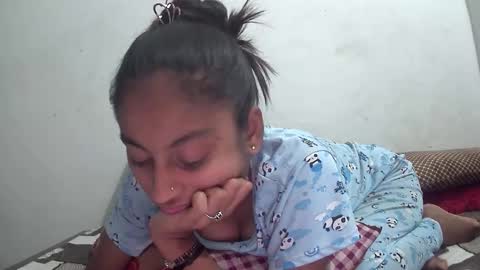 Snapshot of the_right_girl chatting on January 10, 4:42 pm Suzan Sexy online show from January 10, 4:42 pm