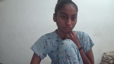 Snapshot of the_right_girl chatting on January 13, 5:13 am Suzan Sexy online show from January 13, 5:13 am