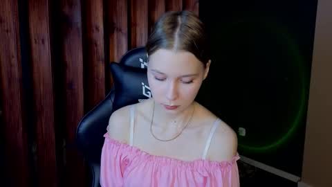 Snapshot of the_vickky chatting on February 8, 5:27 pm Vicky online show from February 8, 5:27 pm