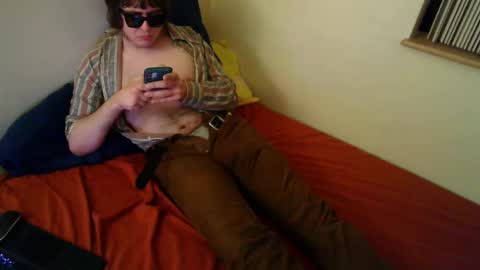 Snapshot of the_vintage_voyeur chatting on February 14, 7:38 am the_vintage_voyeur online show from February 14, 7:38 am