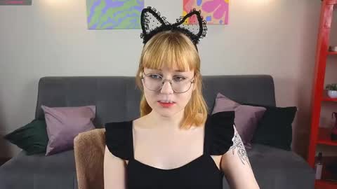 thea_quill online show from April 4, 3:42 pm