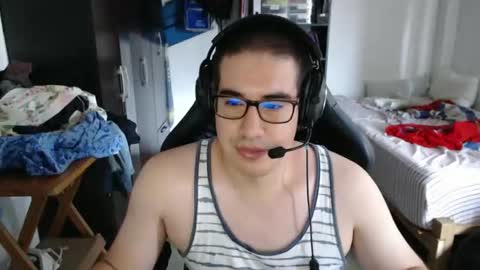 Snapshot of thealfawolfwolfbite chatting on February 7, 8:01 pm Vancoser online show from February 7, 8:01 pm