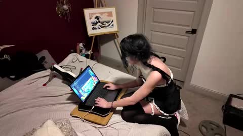 Snapshot of theangelinalane chatting on December 2, 1:22 am Angelina Lane online show from December 2, 1:22 am