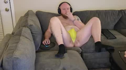 Snapshot of theballboy chatting on February 2, 2:10 am theballboy online show from February 2, 2:10 am