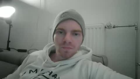 Snapshot of thebatguuy chatting on December 27, 5:16 pm thebatguuy online show from December 27, 5:16 pm