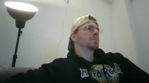 Snapshot of thebatguuy chatting on February 1, 5:16 pm thebatguuy online show from February 1, 5:16 pm