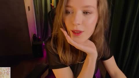 Snapshot of thebeautifulday chatting on February 2, 10:58 am Emma 3 online show from February 2, 10:58 am