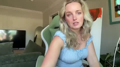 Snapshot of thecharlieforde chatting on June 12, 9:14 pm Charlie Forde and Haley Reed Bday soon online show from June 12, 9:14 pm