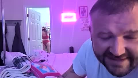 Snapshot of thedaddyest chatting on February 19, 10:55 am thedaddyest online show from February 19, 10:55 am