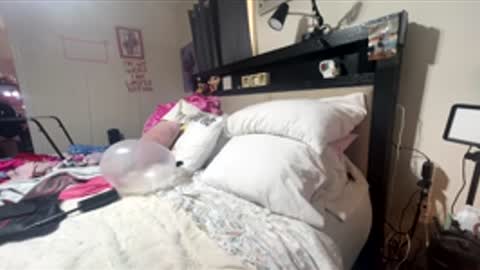 Snapshot of thedaddyest chatting on February 25, 4:27 pm thedaddyest online show from February 25, 4:27 pm