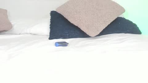 Thedol1 online show from January 3, 8:10 am