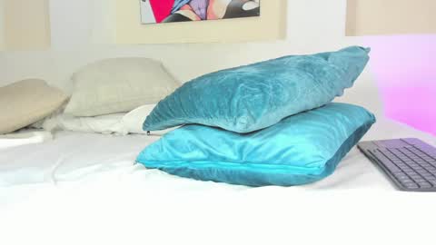 Thedol1 online show from January 12, 8:25 am