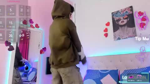 ethan online show from October 18, 5:35 pm