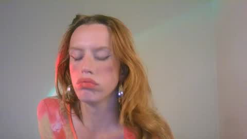 Snapshot of thedollxxxperience chatting on December 1, 7:36 pm Yolanda online show from December 1, 7:36 pm