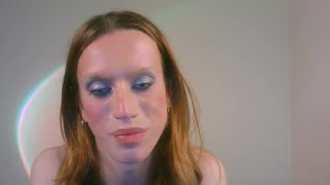 Snapshot of thedollxxxperience chatting on December 2, 8:00 pm Yolanda online show from December 2, 8:00 pm
