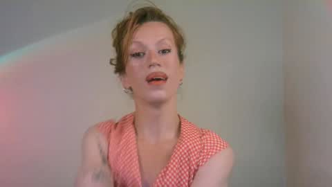 Snapshot of thedollxxxperience chatting on December 3, 12:38 pm Yolanda online show from December 3, 12:38 pm
