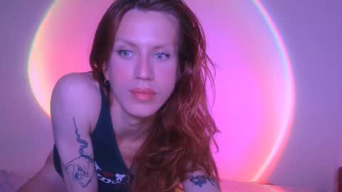 Snapshot of thedollxxxperience chatting on January 3, 12:33 am Yolanda online show from January 3, 12:33 am