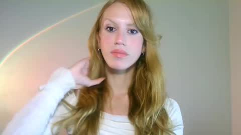 Snapshot of thedollxxxperience chatting on September 23, 3:59 pm Yolanda online show from September 23, 3:59 pm