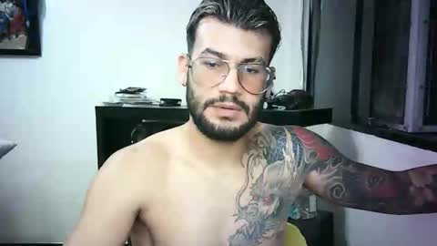 thedragonboyxxx online show from April 2, 3:59 am