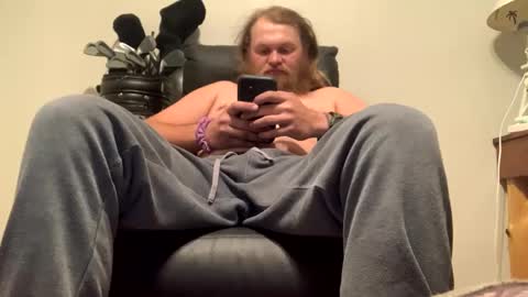 Snapshot of thedude715981 chatting on January 1, 6:15 am thedude715981 online show from January 1, 6:15 am