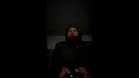 Snapshot of thedude715981 chatting on January 5, 4:25 am thedude715981 online show from January 5, 4:25 am