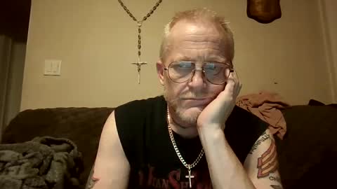 Alpha online show from October 6, 9:45 pm