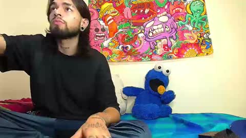 independent Model online show from January 10, 1:32 am