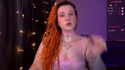 Snapshot of thefullredmoon chatting on February 14, 3:03 am Moon online show from February 14, 3:03 am