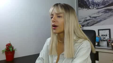 Snapshot of thegodmother_gh chatting on November 4, 3:27 am Peyton online show from November 4, 3:27 am