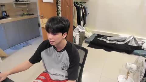 Snapshot of thegreenmagus chatting on October 8, 11:57 pm Green online show from October 8, 11:57 pm