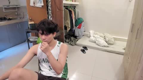 Snapshot of thegreenmagus chatting on October 29, 2:14 am Green online show from October 29, 2:14 am