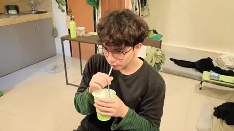 Green online show from March 19, 5:44 am