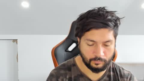 Snapshot of theguardian7 chatting on November 12, 11:54 am theguardian7 online show from November 12, 11:54 am