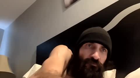 Snapshot of theh4iryfi5h chatting on February 25, 9:57 pm theh4iryfi5h online show from February 25, 9:57 pm