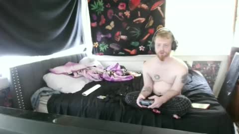 Snapshot of thehotfoxdd chatting on September 30, 6:46 pm fuzzyfox online show from September 30, 6:46 pm