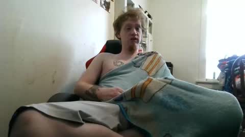 Snapshot of thehotfoxdd chatting on February 13, 6:15 pm fuzzyfox online show from February 13, 6:15 pm