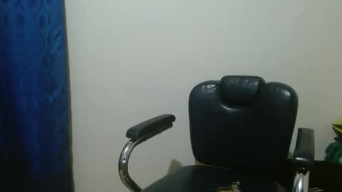 thehousedog online show from October 24, 9:11 pm