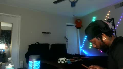 Snapshot of theinceptioncouple444 chatting on November 5, 9:15 pm IXMCOUPLE444 online show from November 5, 9:15 pm