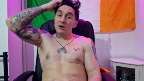 theirishbull11 online show from October 26, 3:18 pm