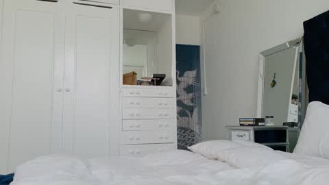 Snapshot of theislandgirl chatting on January 14, 8:47 pm Lily Marie online show from January 14, 8:47 pm