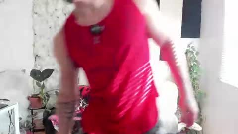 Snapshot of thejohnnystone chatting on July 20, 10:34 pm Johnny Stone online show from July 20, 10:34 pm