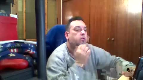 Snapshot of thekier chatting on January 1, 1:15 am thekier online show from January 1, 1:15 am