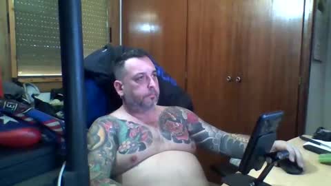 Snapshot of thekier chatting on February 7, 3:30 pm thekier online show from February 7, 3:30 pm