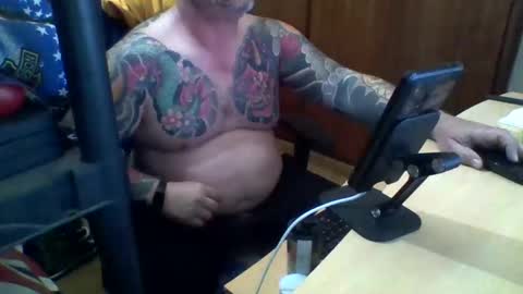 Snapshot of thekier chatting on February 14, 11:42 pm thekier online show from February 14, 11:42 pm