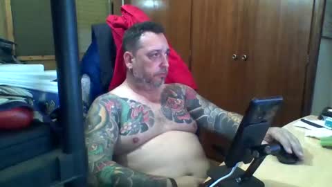 Snapshot of thekier chatting on February 21, 10:04 pm thekier online show from February 21, 10:04 pm