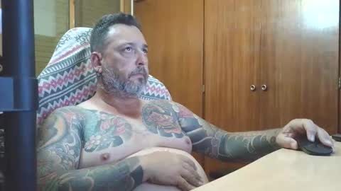 Snapshot of thekier chatting on October 10, 9:14 pm thekier online show from October 10, 9:14 pm