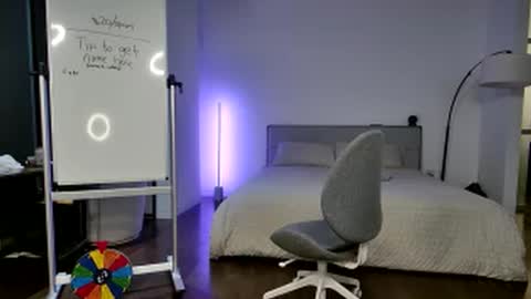 King Tyler online show from December 11, 4:39 am